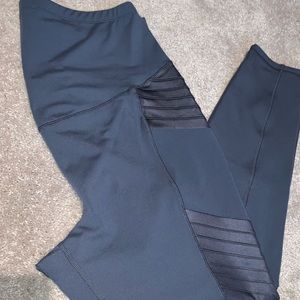 Old Navy Maternity Active Leggings